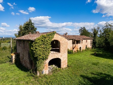 Foto Casale a Pontedera Montecastello, Treggiaia, I Fabbri di 229 m²