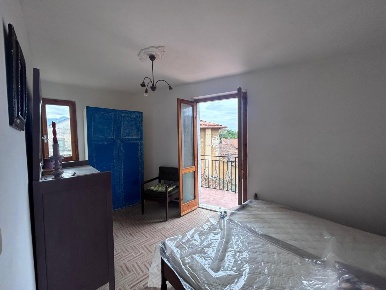 Foto Appartamento a Casola in Lunigiana di 75 m² con 3 locali in vendita