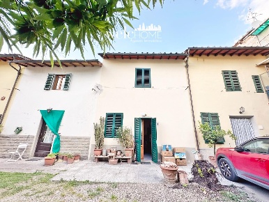 Foto Casa indipendente a Firenze Brozzi di 115 m² con 4 locali in vendita