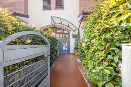 Foto Villa a schiera a Cascina Centro di 120 m² con 4 locali in vendita