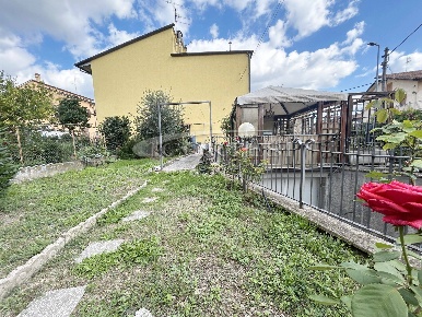 Foto Appartamento in via toscana, San Giustino di 115 m² con 6 locali