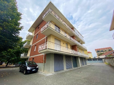 Foto Posti auto a Ciriè Centro di 15 m² in vendita