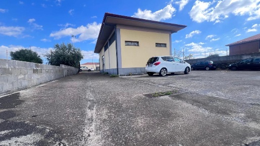Foto Capannone industriale a Gravina di Catania Centro di 130 m² in affitto
