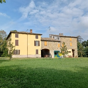 Foto Casale in via remitaggio 2, Sala Baganza Centro di 799 m² in vendita