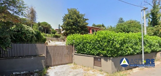 Foto Villa unifamiliare in Via dei Corsi, Nemi di 399 m² con 10 locali