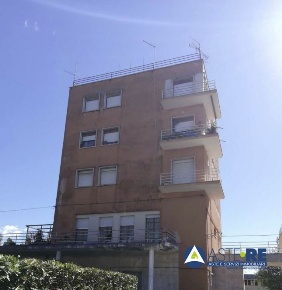 Foto Appartamento in Via Emanuele Filiberto Duca D'Aosta, Sabaudia Centro