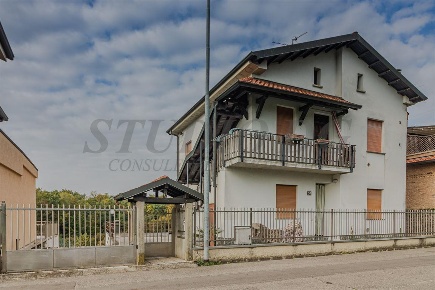 Foto Appartamento in via Vicenza, Cesano Maderno di 95 m² con 3 locali