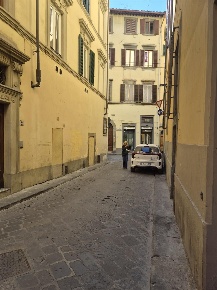 Foto Locale commerciale a Firenze di 28 m² con 1 locali in vendita