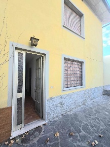 Foto Casa indipendente in via Pesciatina, Capannori Gragnano - Lappato