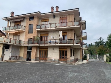 Foto Appartamento in Via Coazze 73, Giaveno Centro di 80 m² con 4 locali