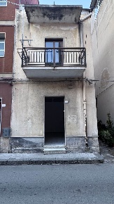 Foto Casa indipendente in via vespri 135, Scordia di 48 m² con 4 locali