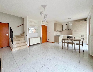 Foto Appartamento a Bagnolo San Vito di 92 m² con 3 locali in vendita