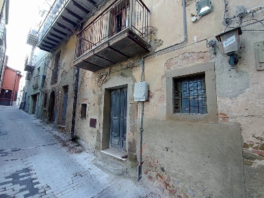 Foto Casa indipendente in Via XX Settembre 7, Troina di 140 m² con 6 locali