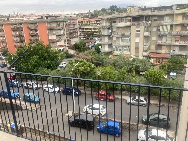 Foto Appartamento a Catania Barriera - Leucatia di 90 m² con 3 locali