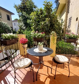 Foto Appartamento a Firenze D'Azeglio di 100 m² con 5 locali in affitto