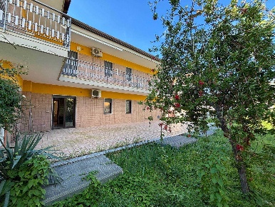 Foto Appartamento in Via Dante Alighieri 2, Montecorvino Pugliano di 90 m²