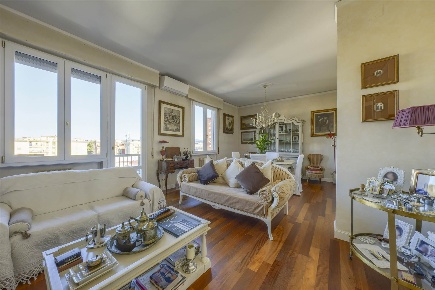 Foto Appartamento in Via Teodulo Mabellini, Firenze Novoli di 110 m²