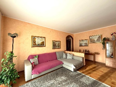 Foto Appartamento in Via Guglielmo Marconi, Costa Masnaga Centro di 89 m²