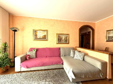 Foto Appartamento in Via Guglielmo Marconi 10, Costa Masnaga Centro