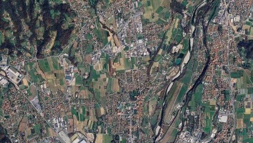 Foto Box in via Peter Paul Rubens, Brembate di Sopra di 33 m² con 1 locali