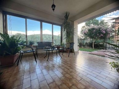 Foto Appartamento in via Giovanni Papini 4, Perugia di 247 m² con 8 locali