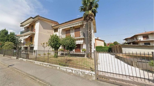 Foto Appartamento in Via garletto 3, Calcinate di 106 m² con 4 locali