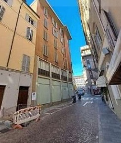 Foto Appartamento in Strada Garibaldi, Parma Centro Storico di 114 m²