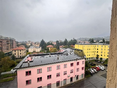 Foto Appartamento in VIA ADUA 1, Erba Centro di 85 m² con 3 locali