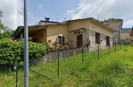Foto Casa indipendente in Via Spiazzo, Sant'Anna d'Alfaedo di 104 m²