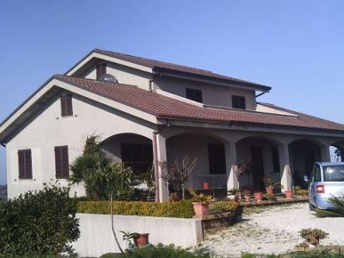 Foto Appartamento in Contrada Paienico, Altidona di 86 m² con 8 locali