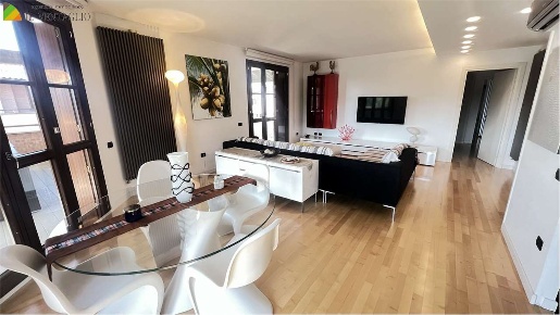 Foto Attico a Sassuolo di 202 m² con 6 locali in vendita