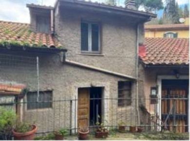 Foto Appartamento in Via Roma 17, Cave Centro di 70 m² con 3 locali