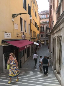 Foto Negozio in PIAZZA san SAN MARCO, Venezia San Marco di 60 m² in vendita