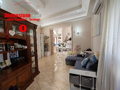 Foto Casa indipendente in via santa maria a parete, Liveri di 155 m²