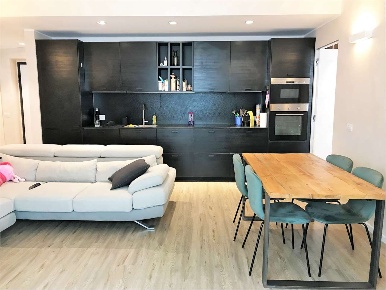Foto Appartamento in via ugo bassi 32, Milano Isola di 65 m² con 2 locali