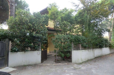 Foto Villa bifamiliare a Ravenna di 155 m² con 7 locali in vendita