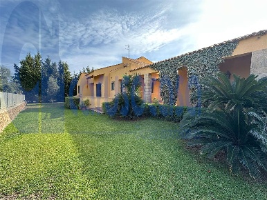 Foto Villa unifamiliare in via Ariosto  20, Augusta Centro di 178 m²