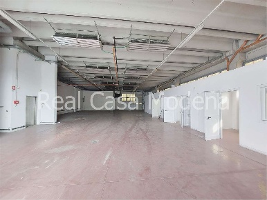 Foto Capannone industriale a Castelnuovo Rangone di 1000 m² con 3 locali