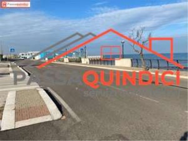 Foto Appartamento in Lungomare Ugo Lorusso  49, Bari Palese di 75 m²