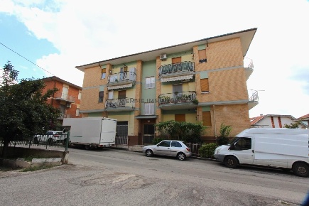 Foto Appartamento a Folignano di 131 m² con 5 locali in vendita