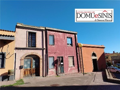 Foto Casa indipendente in -, San Vero Milis Centro di 70 m² con 5 locali