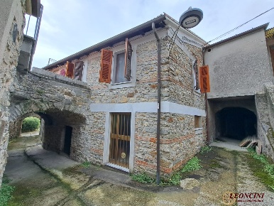 Foto Rustico in Via Gabbiana, Bagnone di 60 m² con 3 locali in vendita
