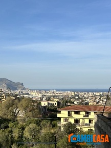 Foto Appartamento in Cortile Tusa, Palermo Villagrazia di 177 m² in vendita