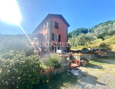 Foto Case semi ndipendenti in via fabiano, Fosdinovo di 50 m² con 2 locali