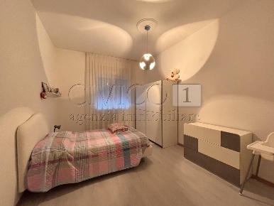 Foto Appartamento in Via Roma, Longare Centro di 90 m² con 4 locali
