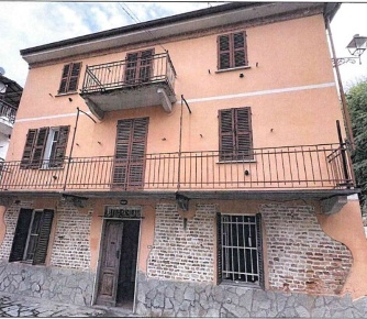 Foto Villa unifamiliare in Via Roma 15, Castelletto Molina di 167 m²