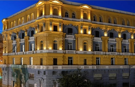 Foto Appartamento in Piazza Nicola Amore 2, Napoli Tribunali di 80 m²