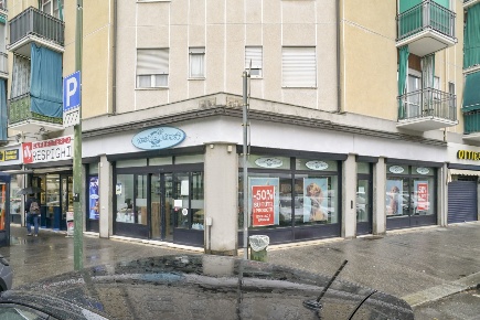 Foto Locale commerciale in piazza respighi 5, Torino Barriera di Milano