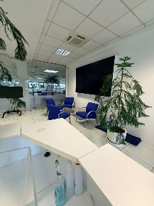 Foto Ufficio in Via Sempione 30, Vergiate Centro di 695 m² con 7 locali