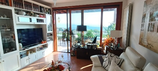 Foto Appartamento in Lago lucone 2, Polpenazze del Garda Centro di 100 m²